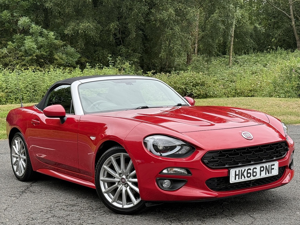Fiat 124 Spider 1.4 Multiair Lusso Plus Convertible Eur Red