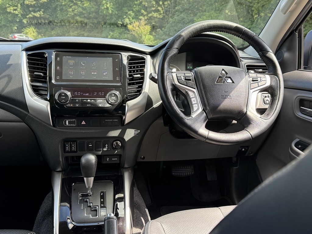 Mitsubishi L200 2.4 Di-d Dc Warrior Pickup Double Cab A DY19PBV Grey #2
