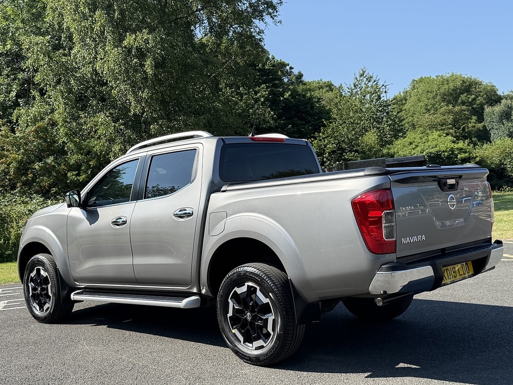Nissan Navara Dci Tekna Grey #3