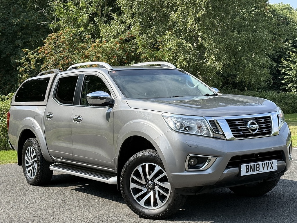 Nissan Navara 2.3 Dci Tekna Pickup Double Cab 4W Grey