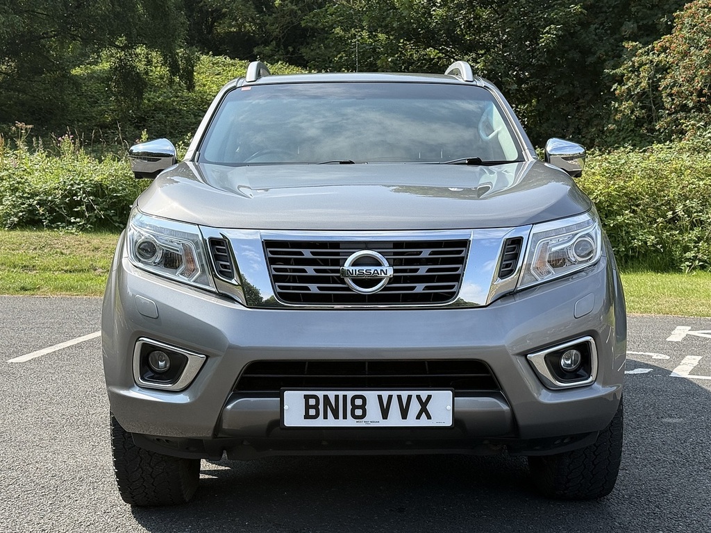 Nissan Navara 2.3 Dci Tekna Pickup Double Cab 4W Grey #4