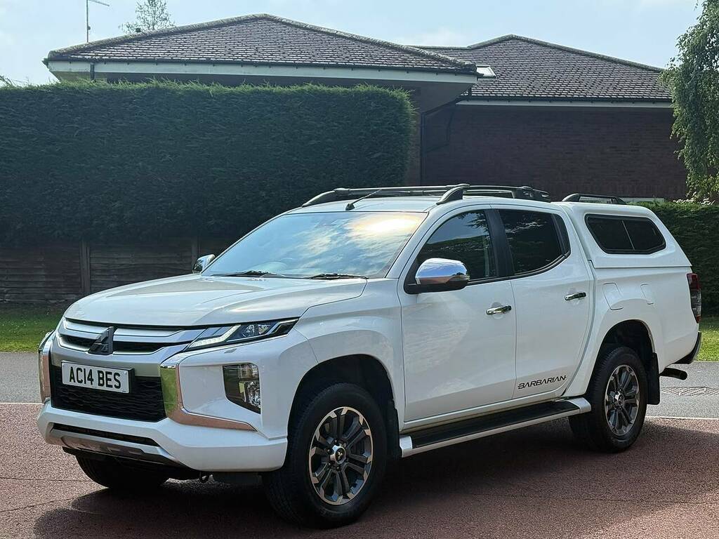 Mitsubishi L200 Di-d Dc Barbarian White #3