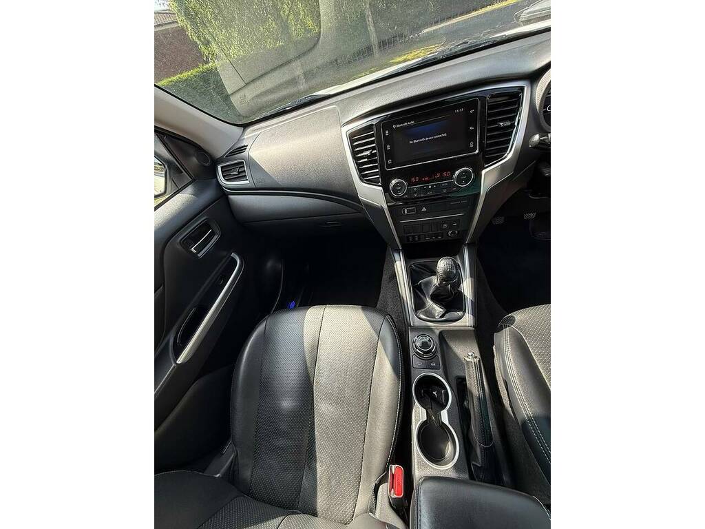 Mitsubishi L200 Double Cab Di-d 178 White #11