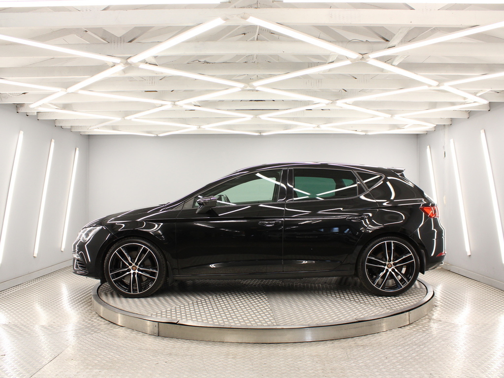 Seat Leon Leon Cupra 290 Tsi Black #4