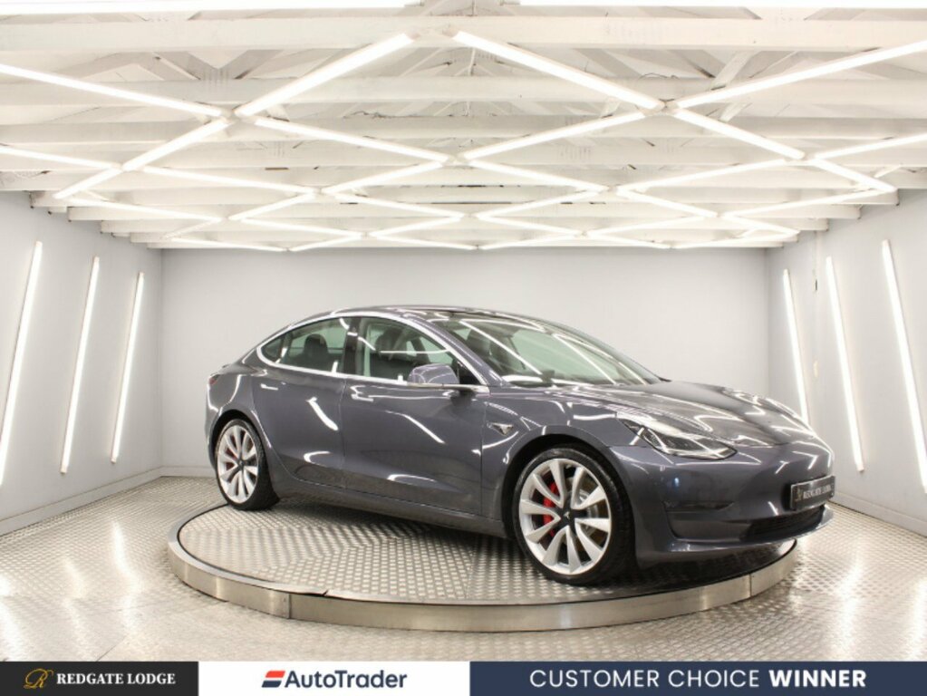 Tesla Model 3 Saloon Grey