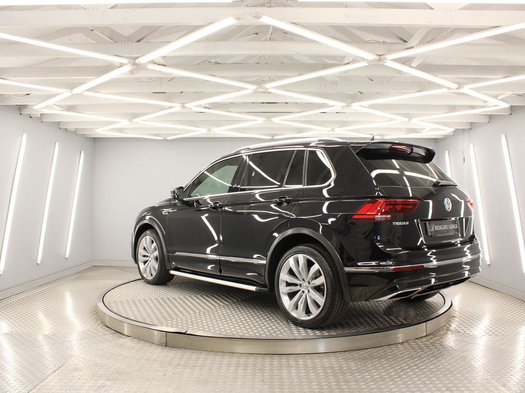 Volkswagen Tiguan Suv WV20BUU Black #5