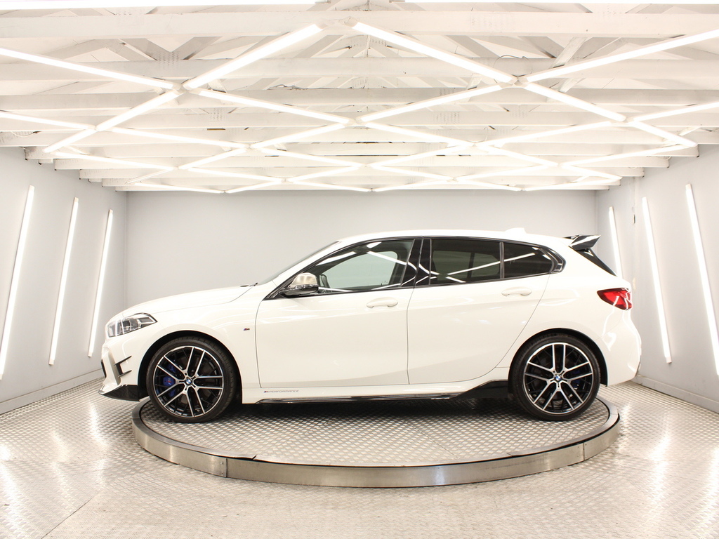 BMW 1 Series Hatchback YG70WSK White #2