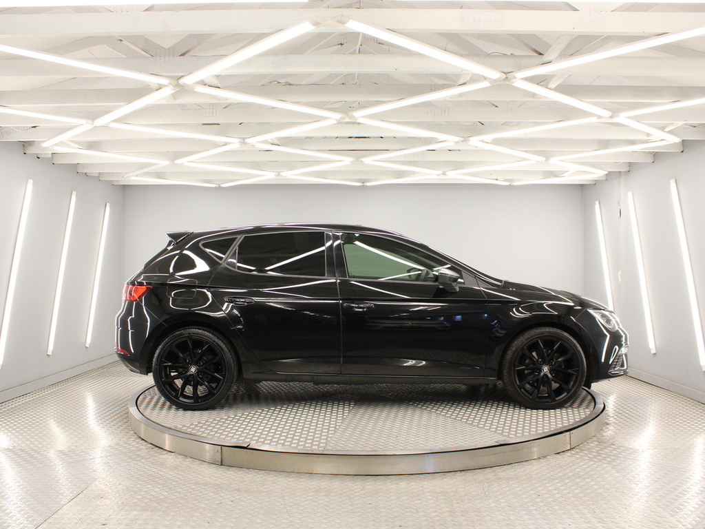 Seat Leon Hatchback AF69XSW Black