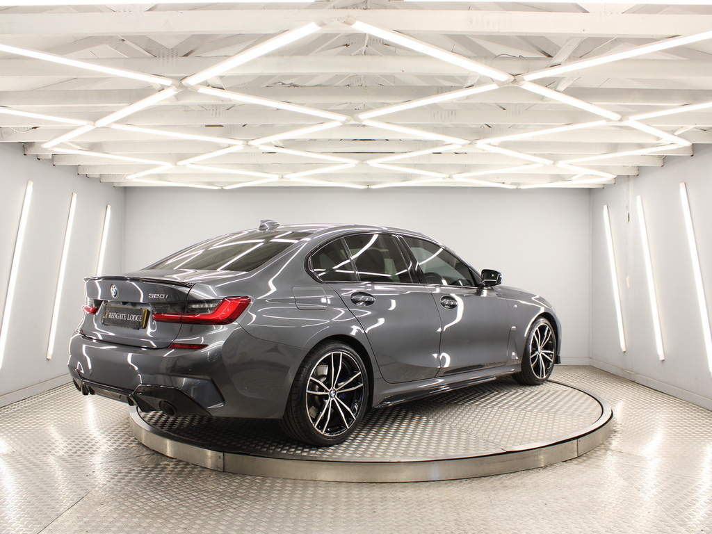 BMW 3 Series Saloon WD19YRR Grey #4