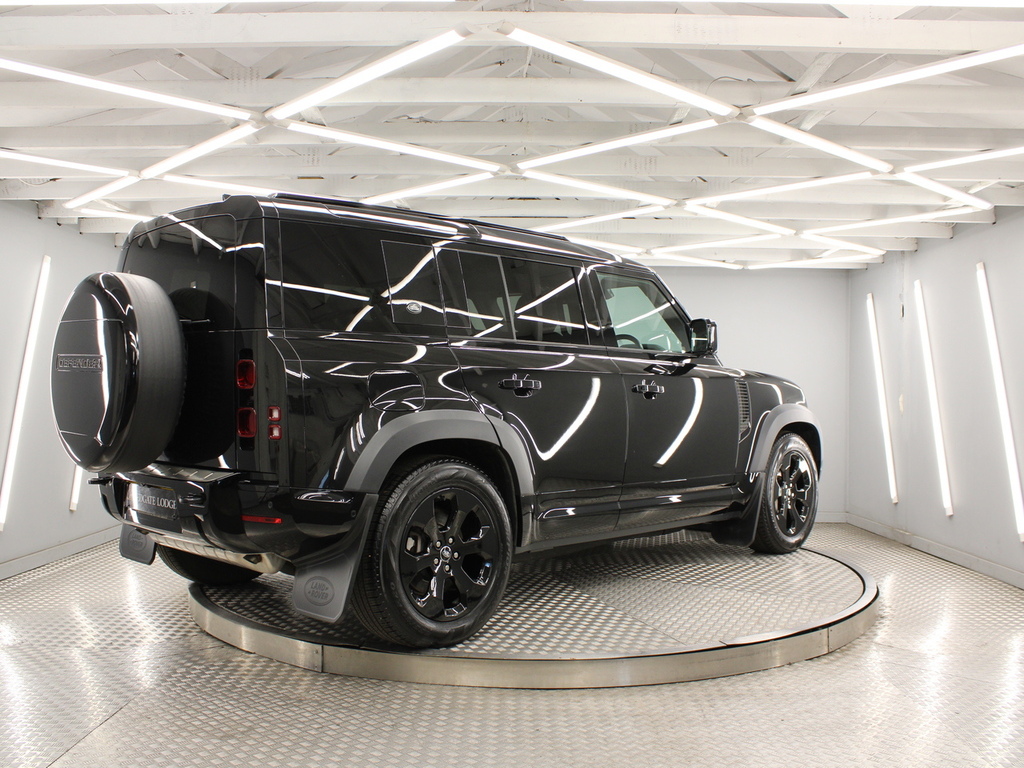 Land Rover Defender 110 Suv Black #4
