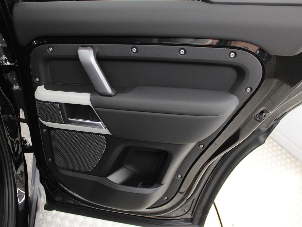 Land Rover Defender 110 D250 Mhev X-dynamic Se Black #12
