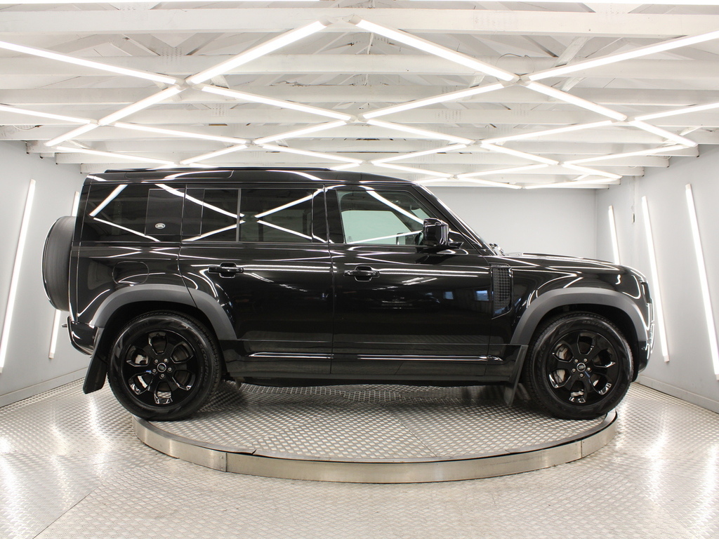 Land Rover Defender 110 Suv Black #3