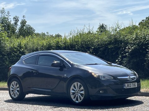 Vauxhall Astra GTC Sri Cdti S Black