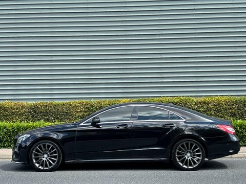 Mercedes-Benz CLS Cls220 D Amg Black #4