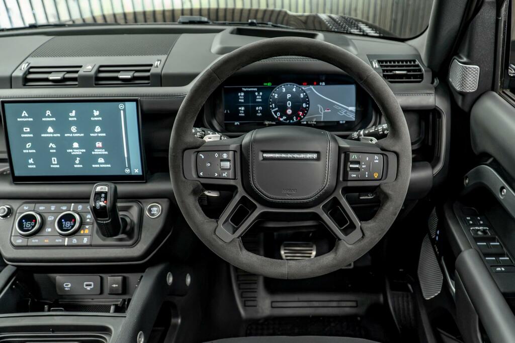 Land Rover Defender 130 X-dynamic Hse Grey #25