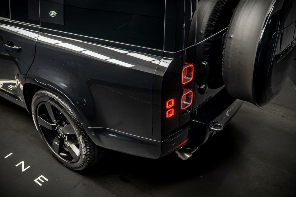 Land Rover Defender 130 X-dynamic Hse Grey #18