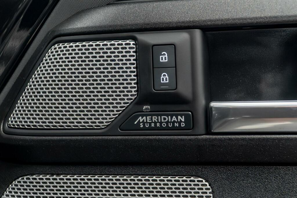 Land Rover Defender 130 X-dynamic Hse Grey #38
