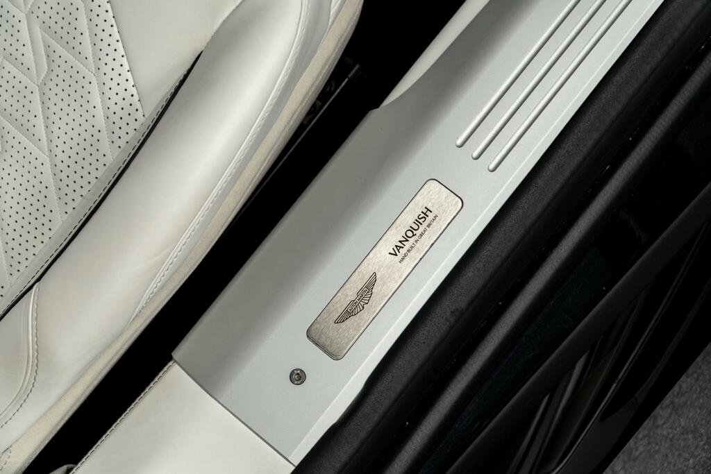 Aston Martin Vanquish Automatic Grey #50