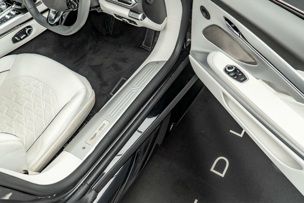 Aston Martin Vanquish Automatic Grey #32