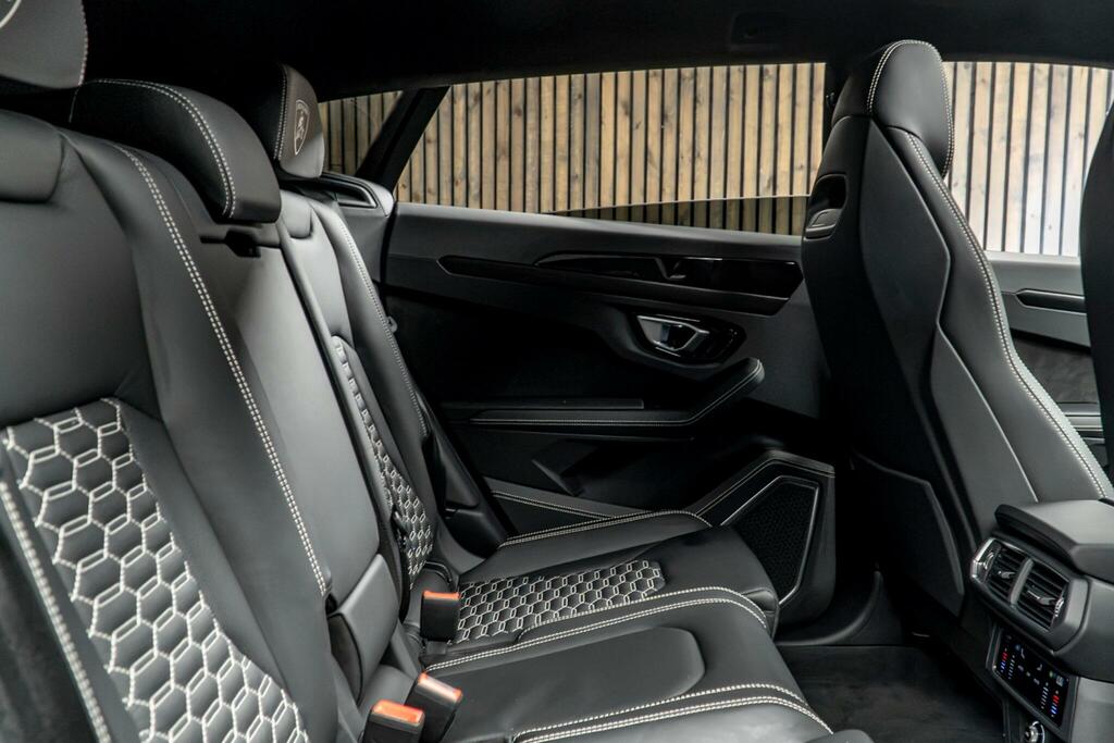 Lamborghini Urus 4L V8 S Black #43