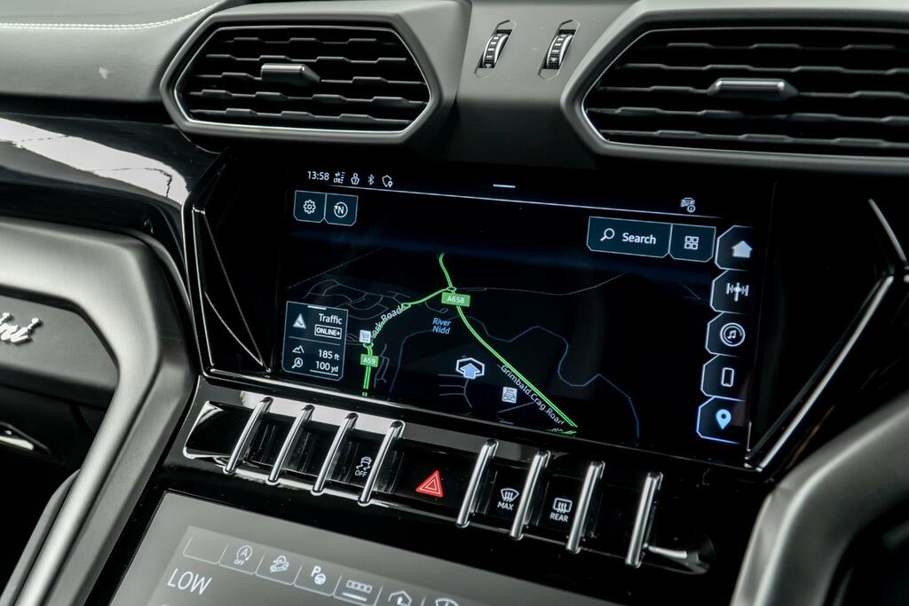 Lamborghini Urus 4L V8 S Black #24