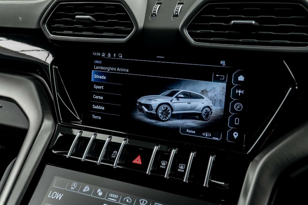 Lamborghini Urus 4L V8 S Black #39
