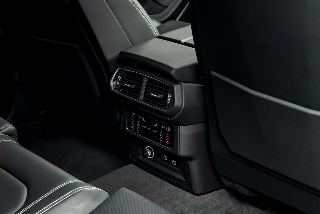 Lamborghini Urus 4L V8 S Black #44