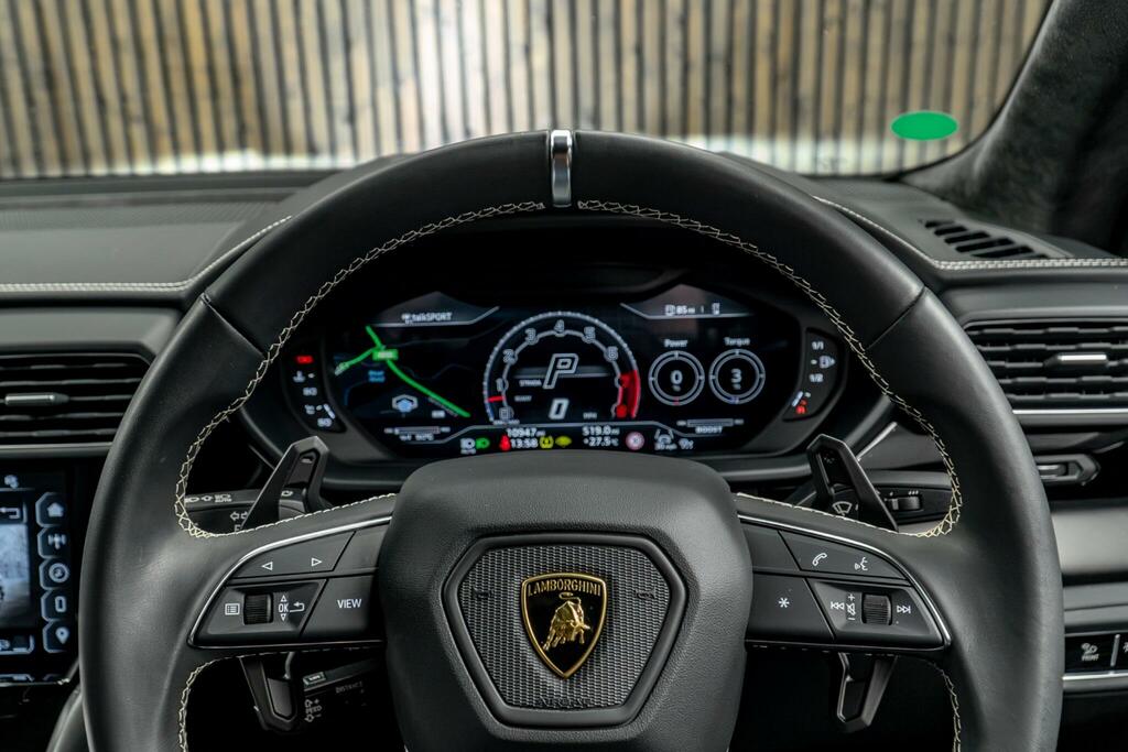 Lamborghini Urus 4L V8 S Black #26