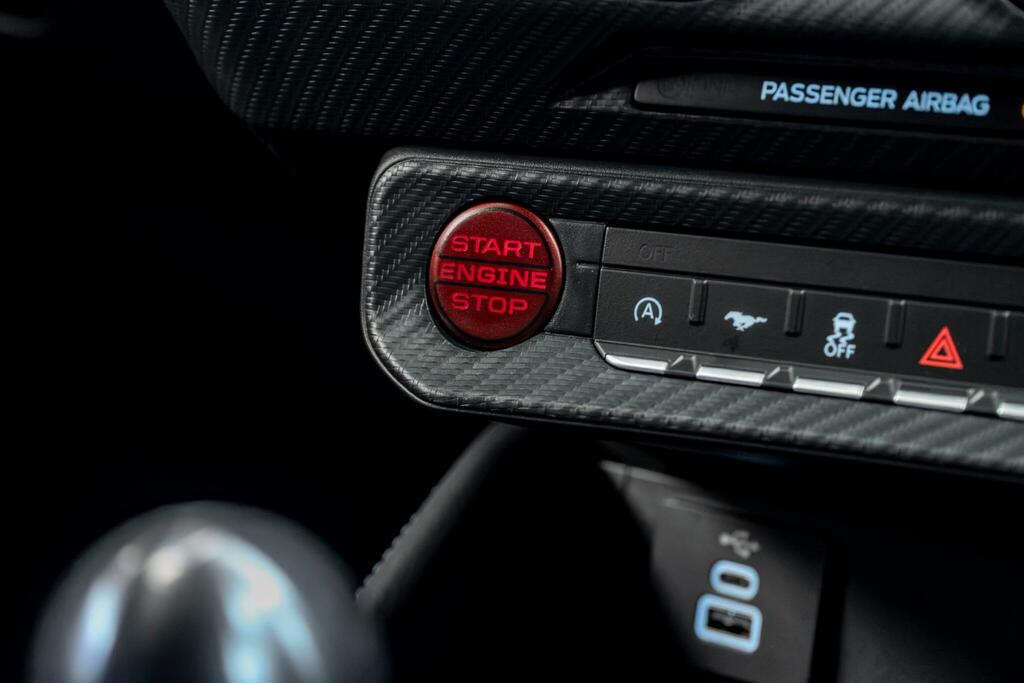 Ford Mustang Dark Horse Blue #39