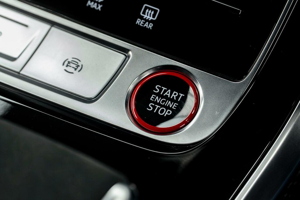 Audi RSQ8 Tfsi Quattro Launch Edition Tiptronic Grey #46
