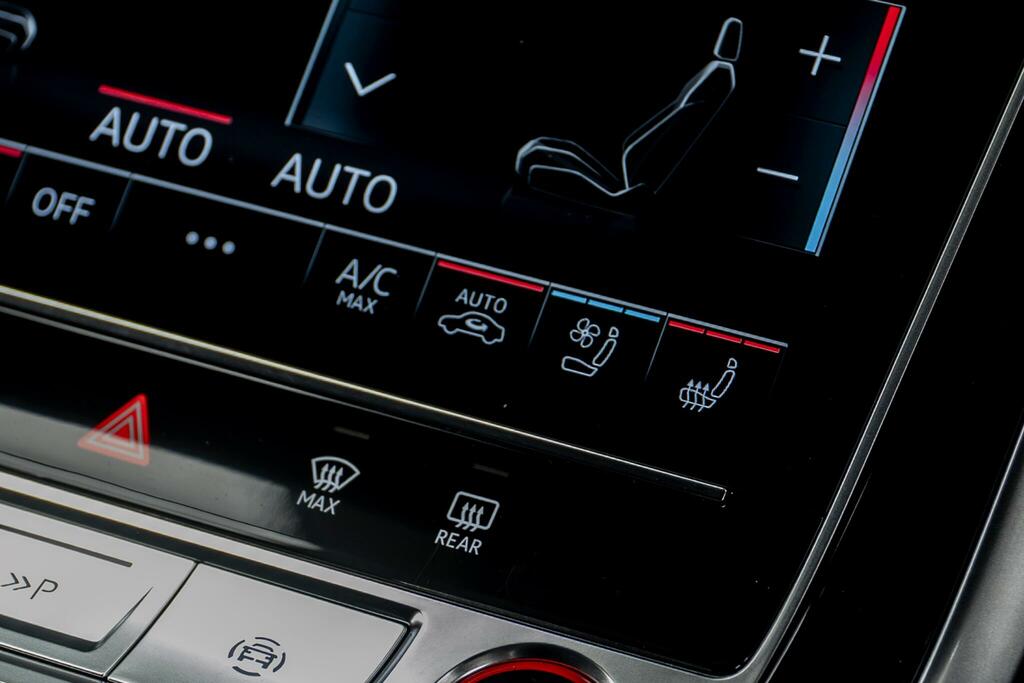Audi RSQ8 Tfsi Quattro Launch Edition Tiptronic Grey #45