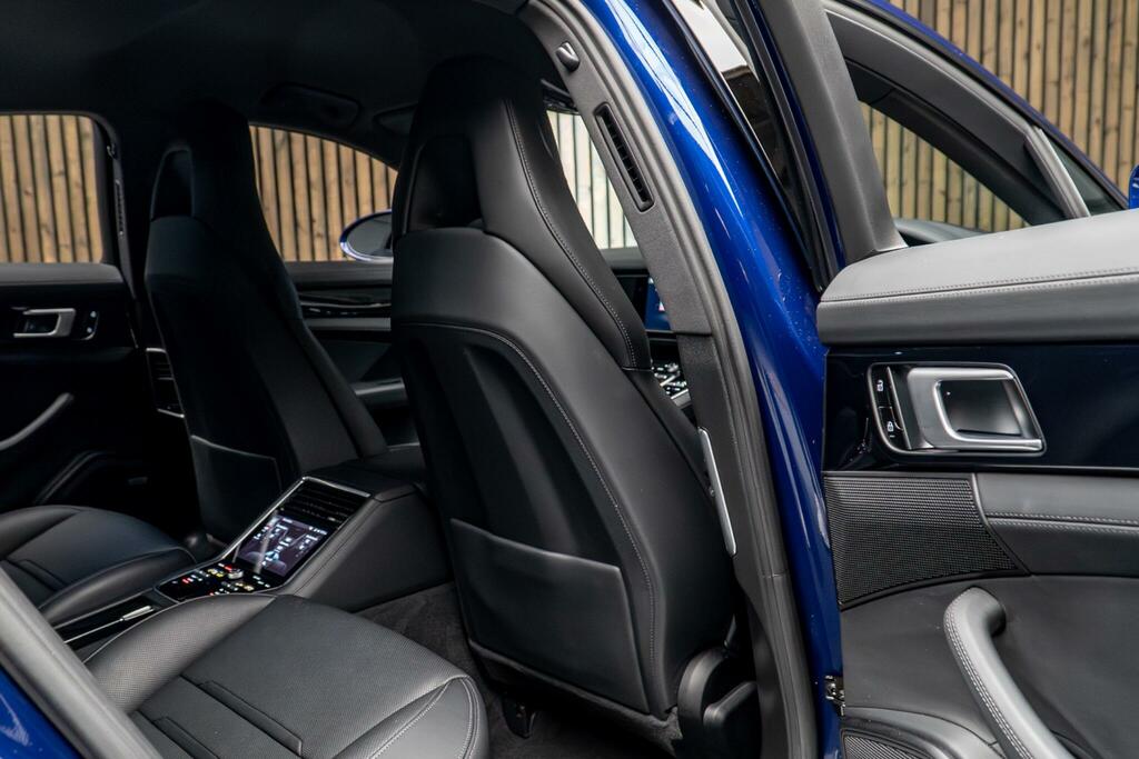 Porsche Panamera 4S Pdk #47