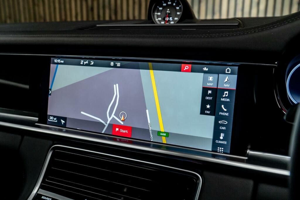 Porsche Panamera 4S Pdk #24