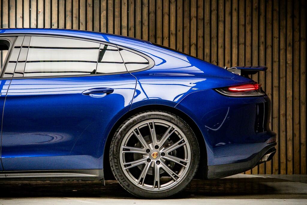 Porsche Panamera 4S Pdk #18