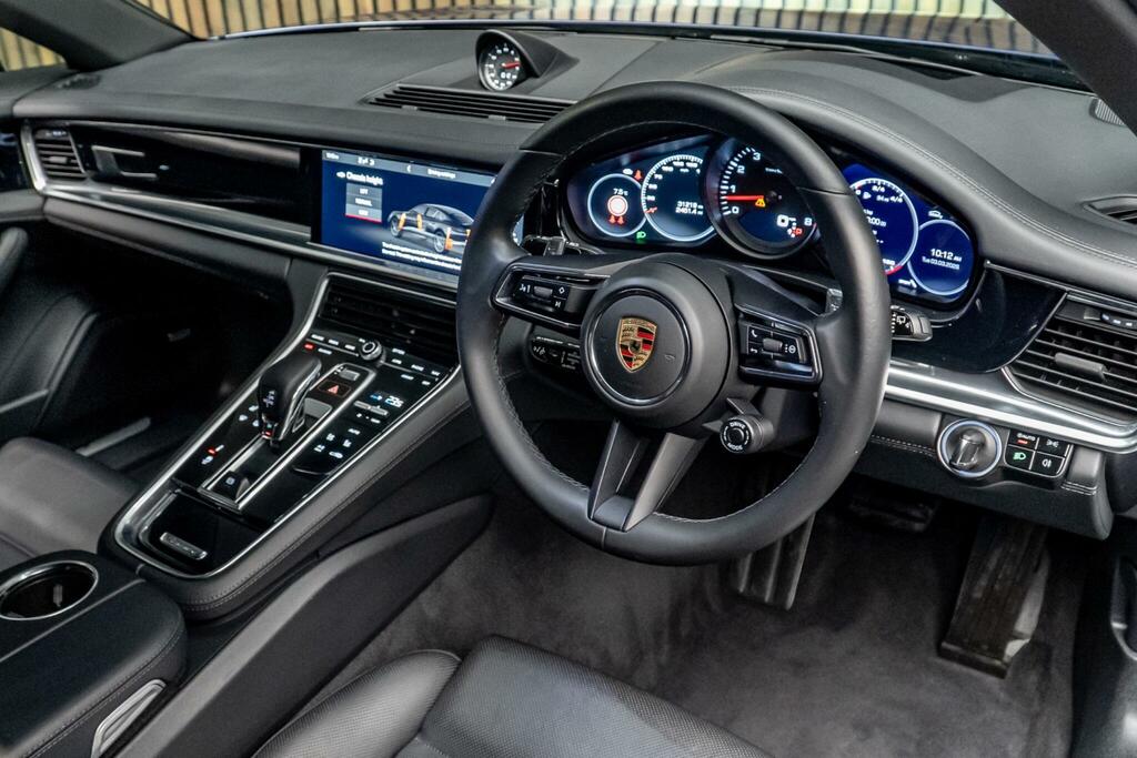 Porsche Panamera 4S Pdk #23
