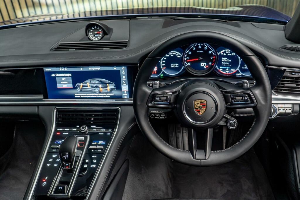 Porsche Panamera 4S Pdk #26