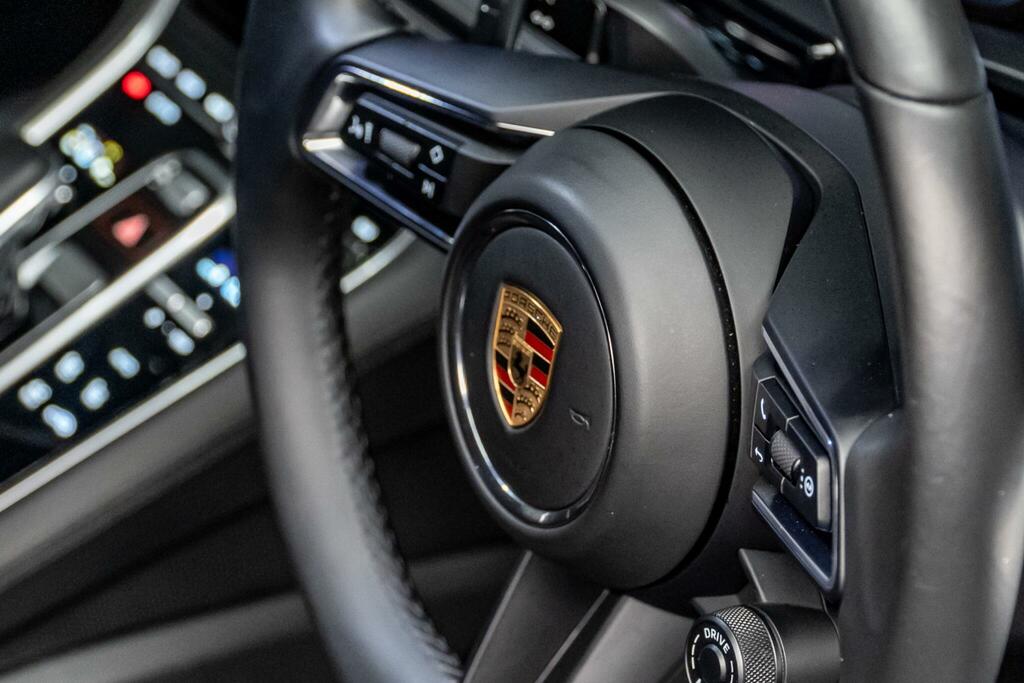 Porsche Panamera 4S Pdk #36