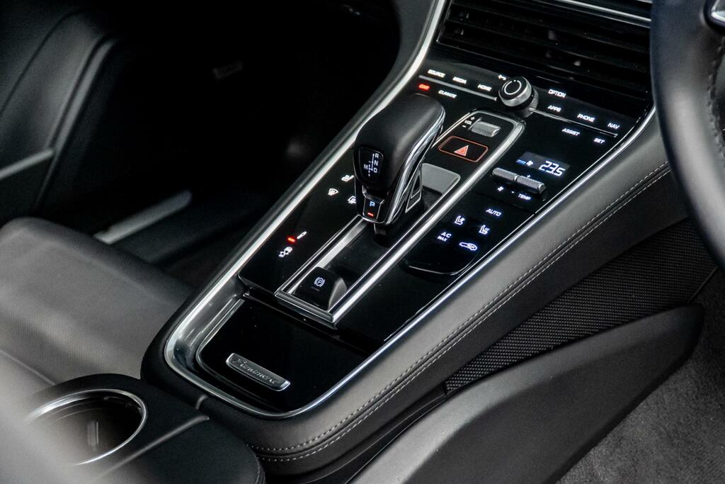 Porsche Panamera 4S Pdk #34