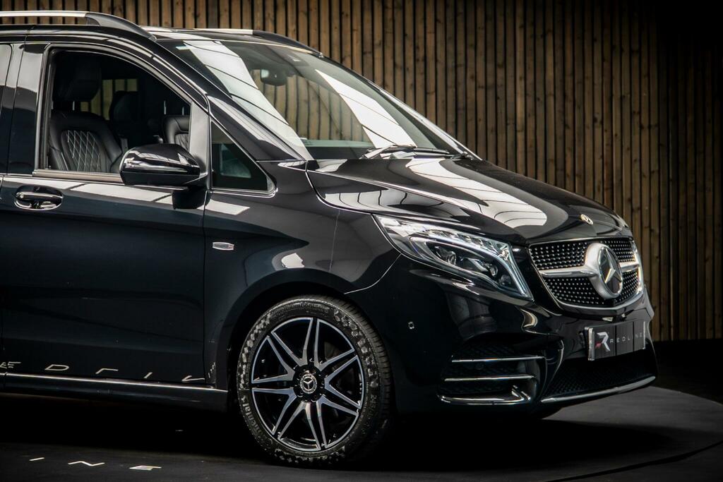 Mercedes-Benz V Class V 300 D Amg Black #9