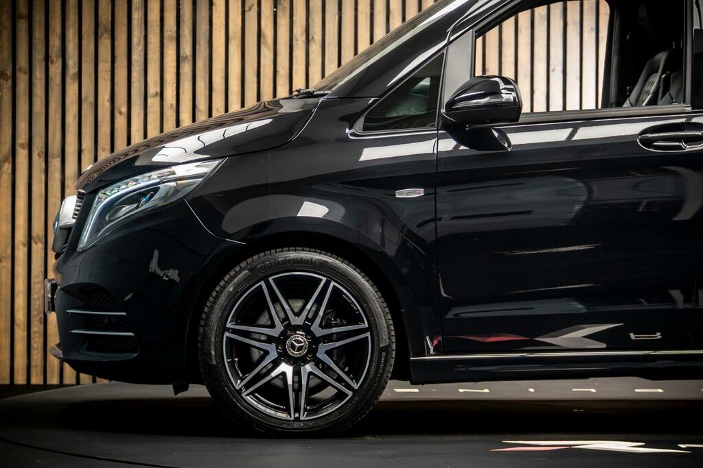 Mercedes-Benz V Class V 300 D Amg Black #8