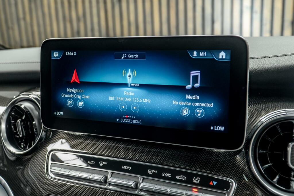 Mercedes-Benz V Class V 300 D Amg Black #27