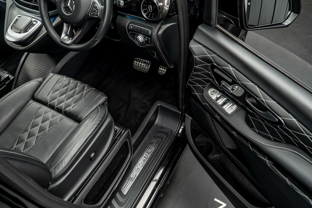 Mercedes-Benz V Class V 300 D Amg Black #26