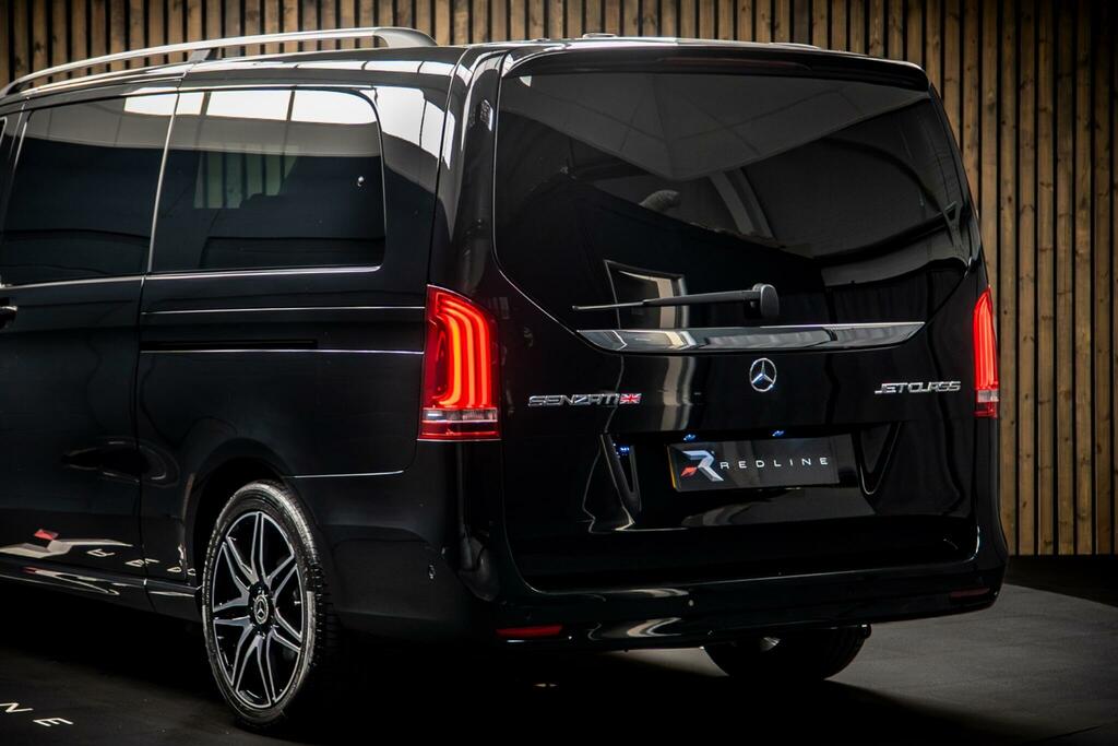 Mercedes-Benz V Class V 300 D Amg Black #18
