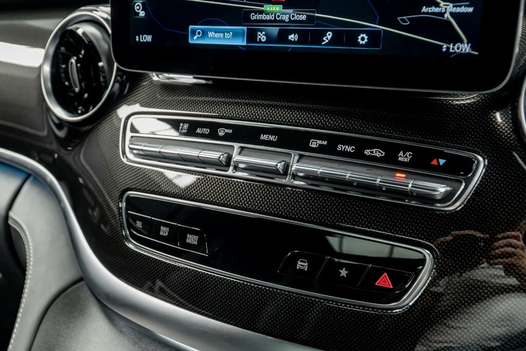 Mercedes-Benz V Class V 300 D Amg Black #35