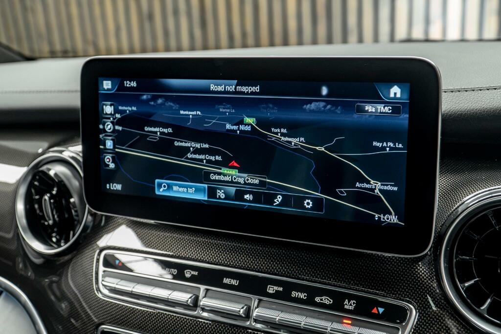 Mercedes-Benz V Class V 300 D Amg Black #21