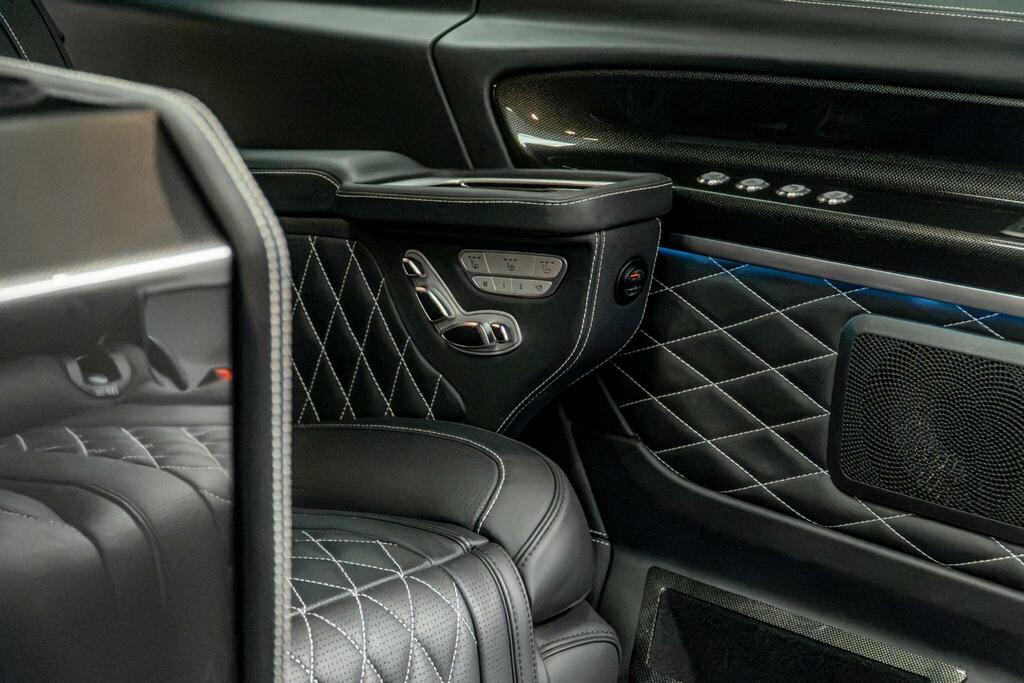 Mercedes-Benz V Class V 300 D Amg Black #40