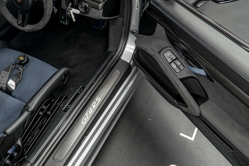 Porsche 718 Cayman Cayman Style Edition Grey #25