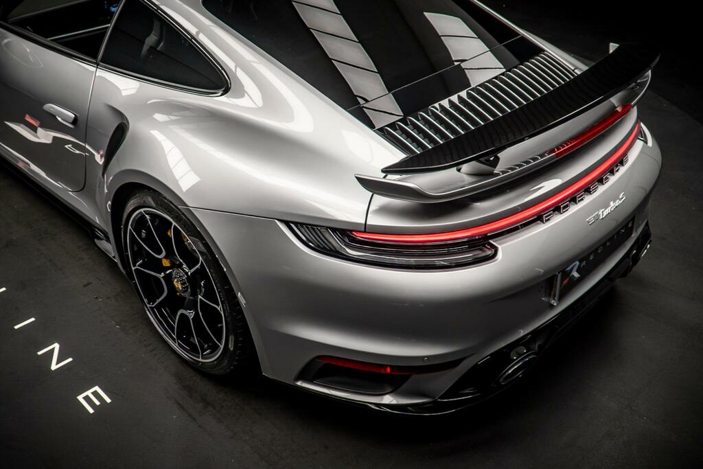 Porsche 911 911 Carrera Gts S-a Grey #19
