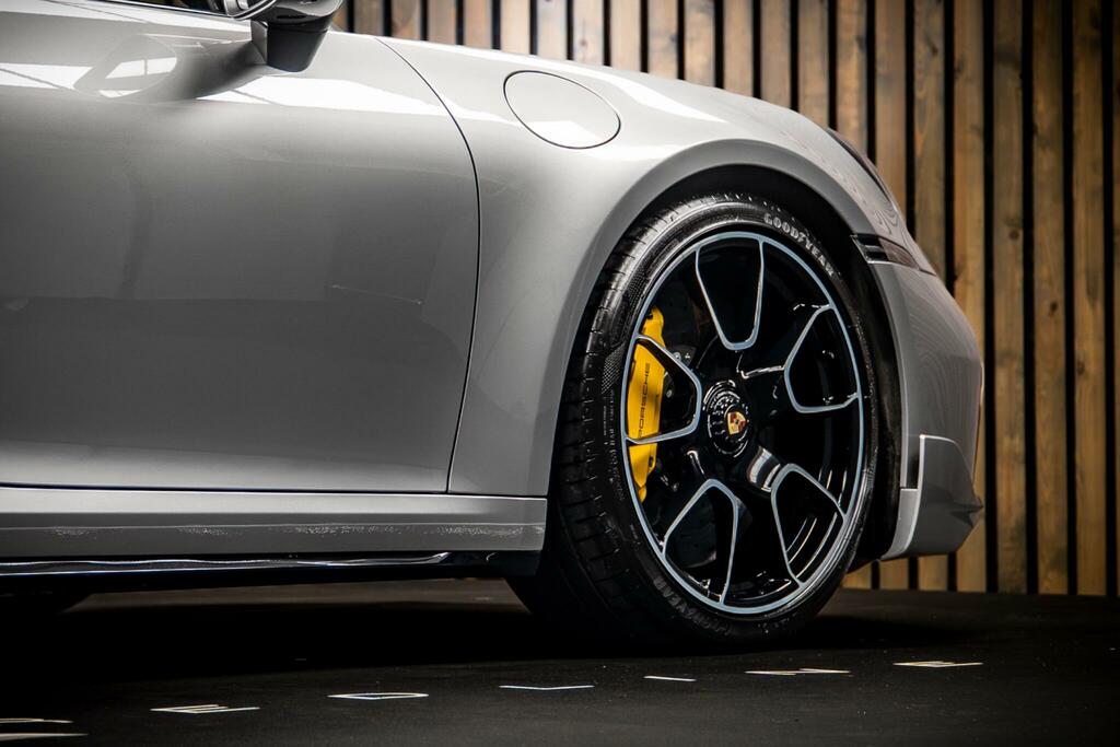 Porsche 911 911 Carrera Gts S-a Grey #14