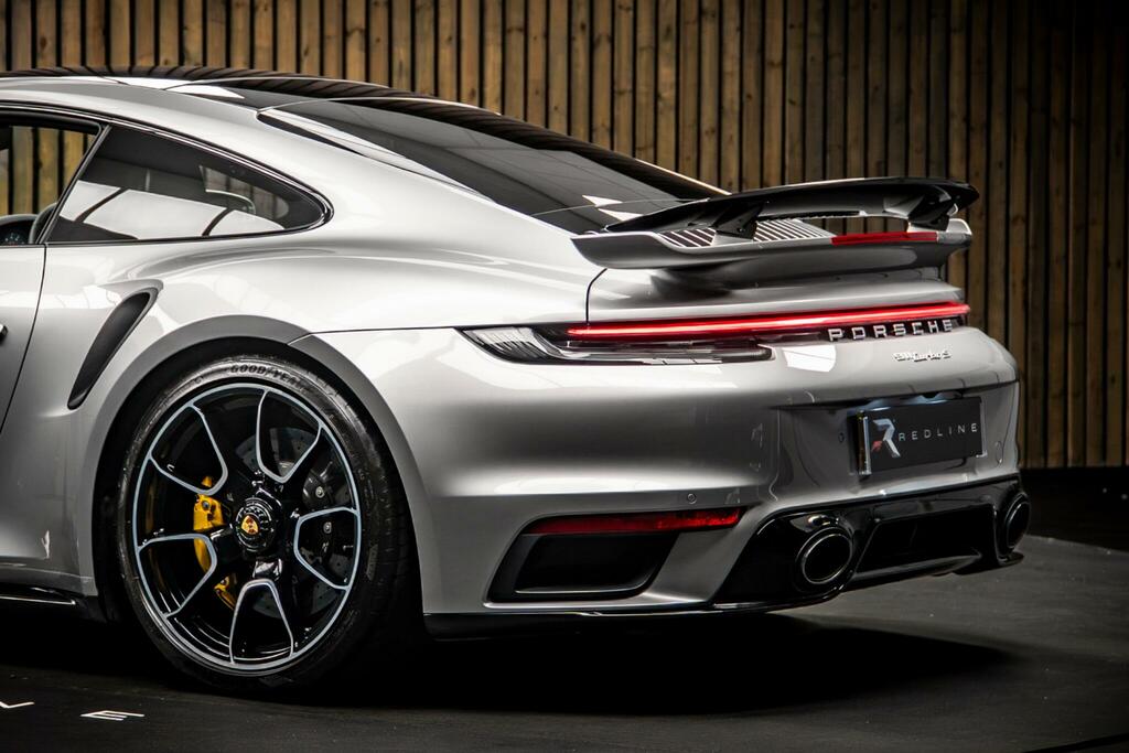 Porsche 911 911 Carrera Gts S-a Grey #17